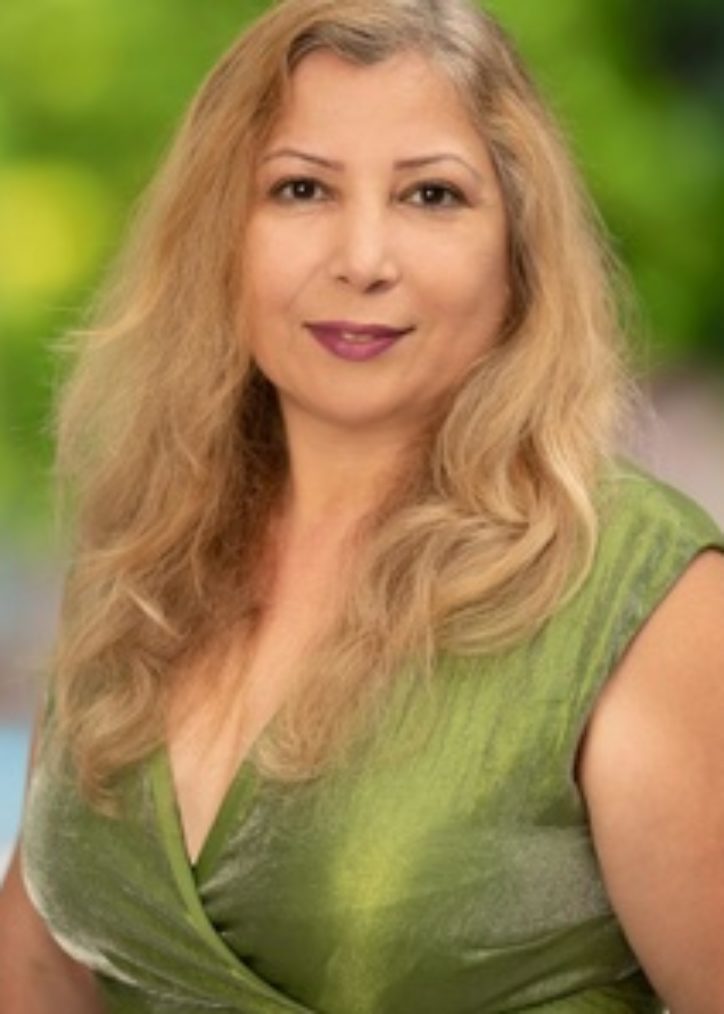 Portraitfoto von Laila Ashabi